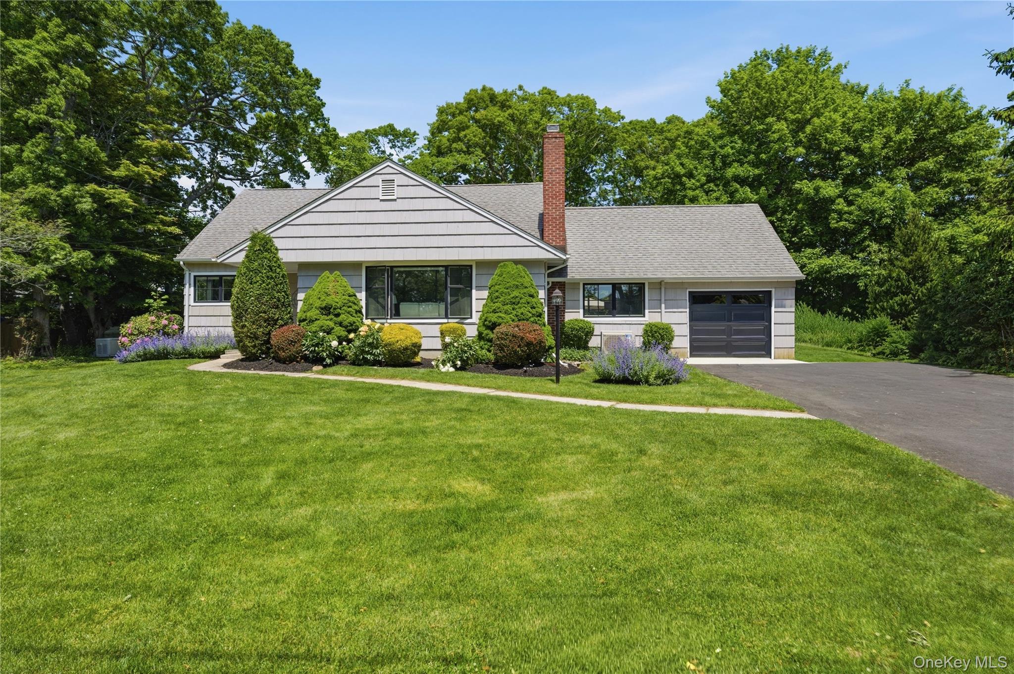 12 Wayne Court — photo