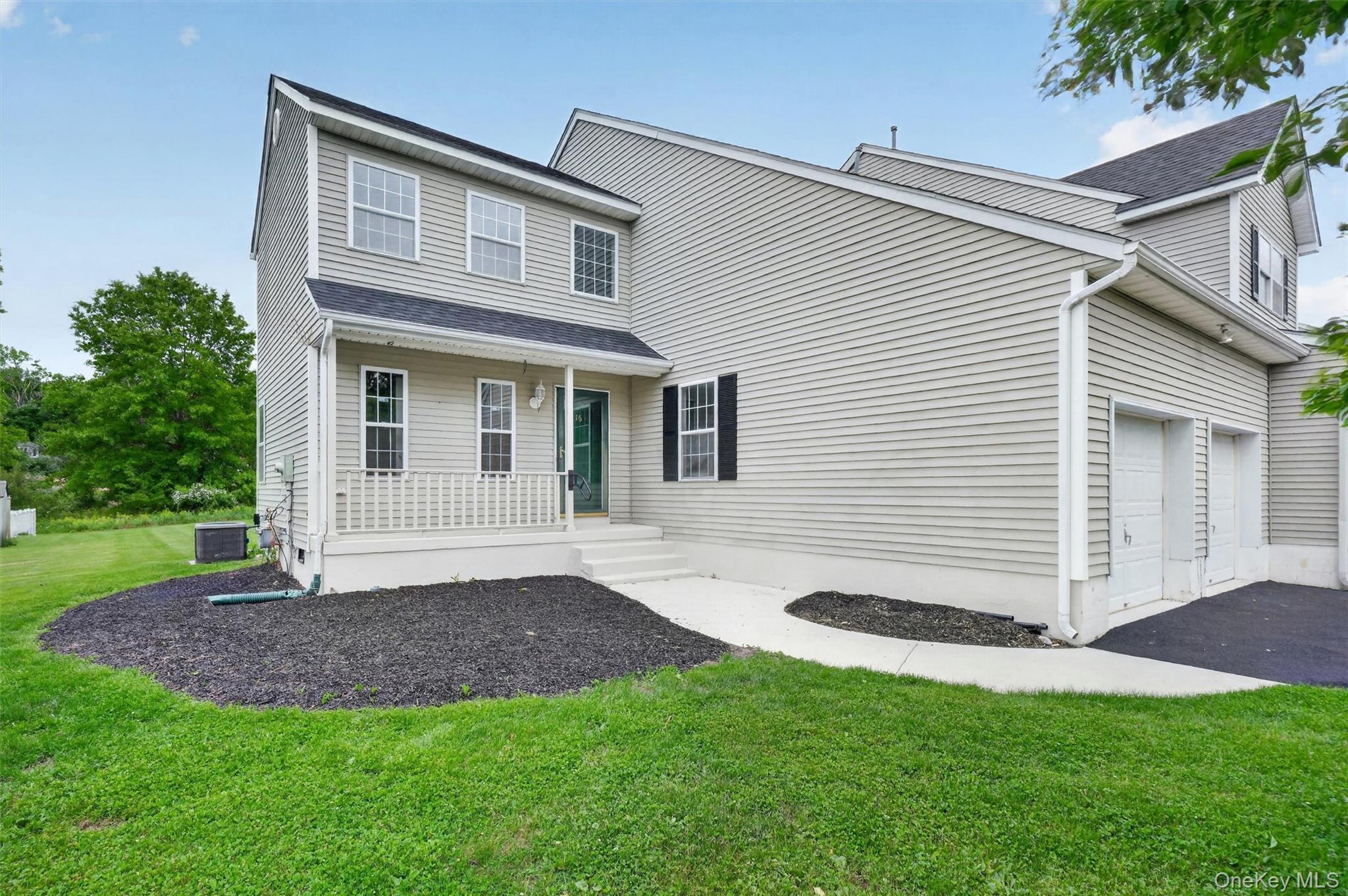 16 Woodfield Drive — photo