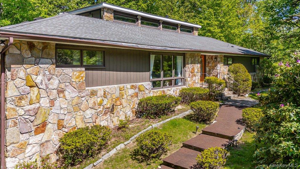 31 Dogwood Hills Road — photo