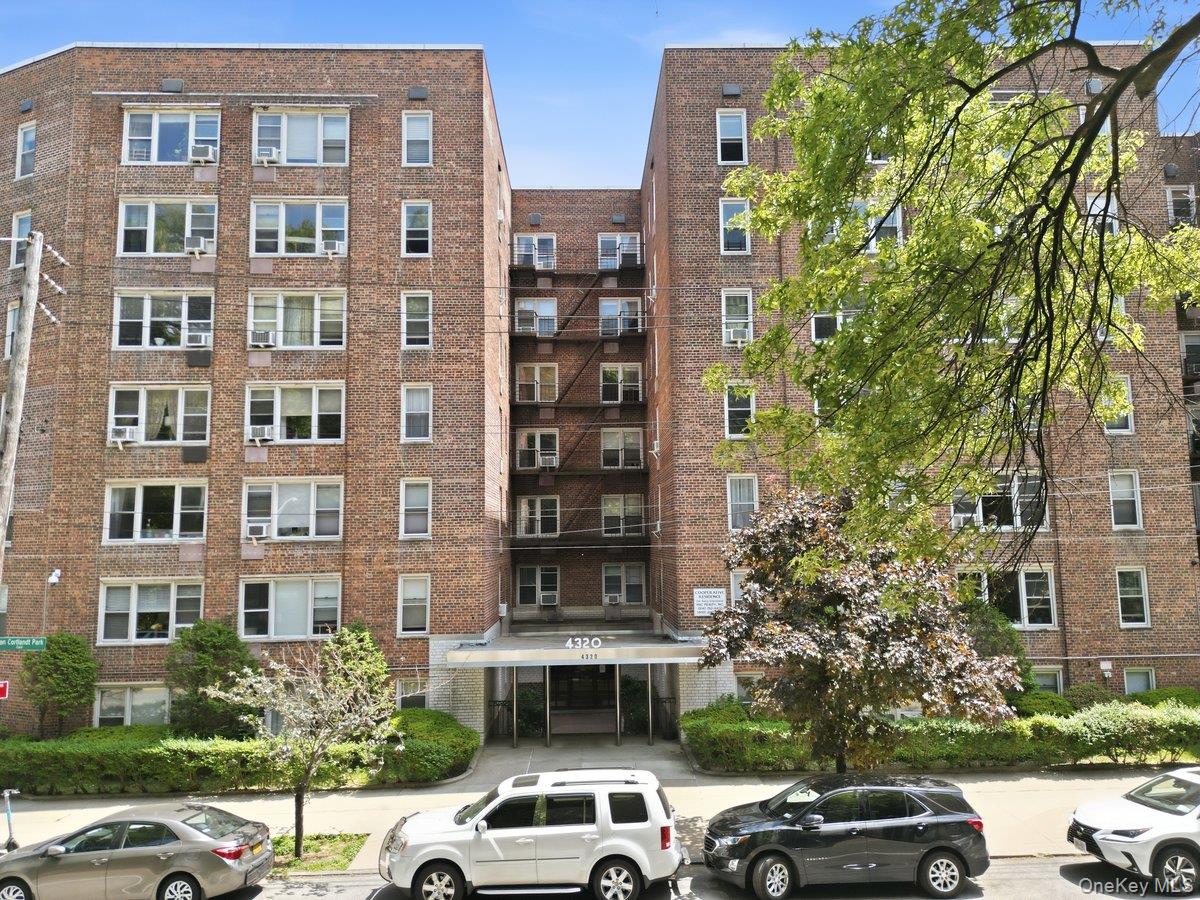 4320 Van Cortlandt E 1J — photo