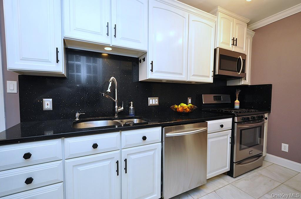 280 Bronxville Road 4O — photo
