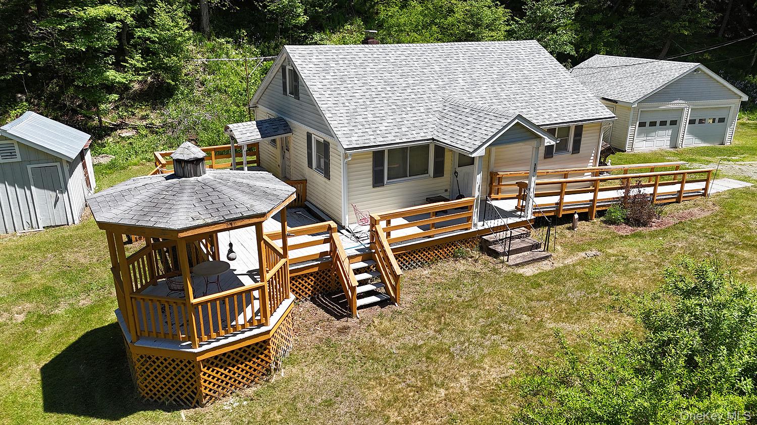 441 County Road 94 Hankins — photo