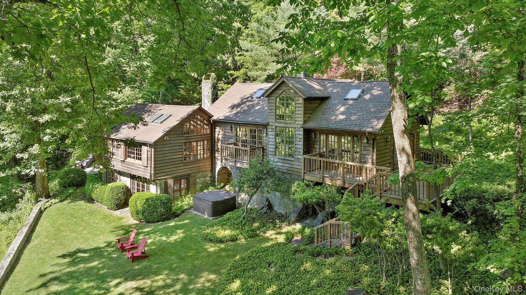 678 Golf Ridge Road — photo