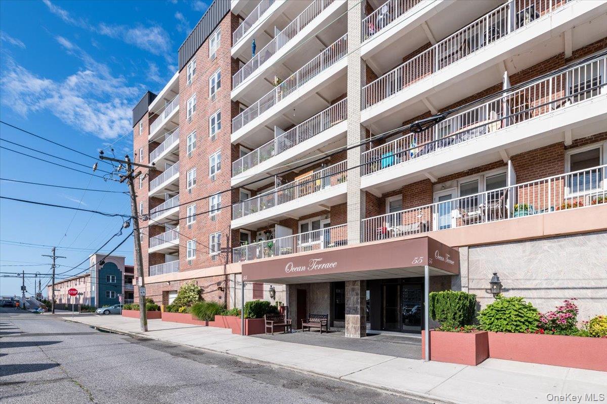 55 Monroe Boulevard 3P — photo
