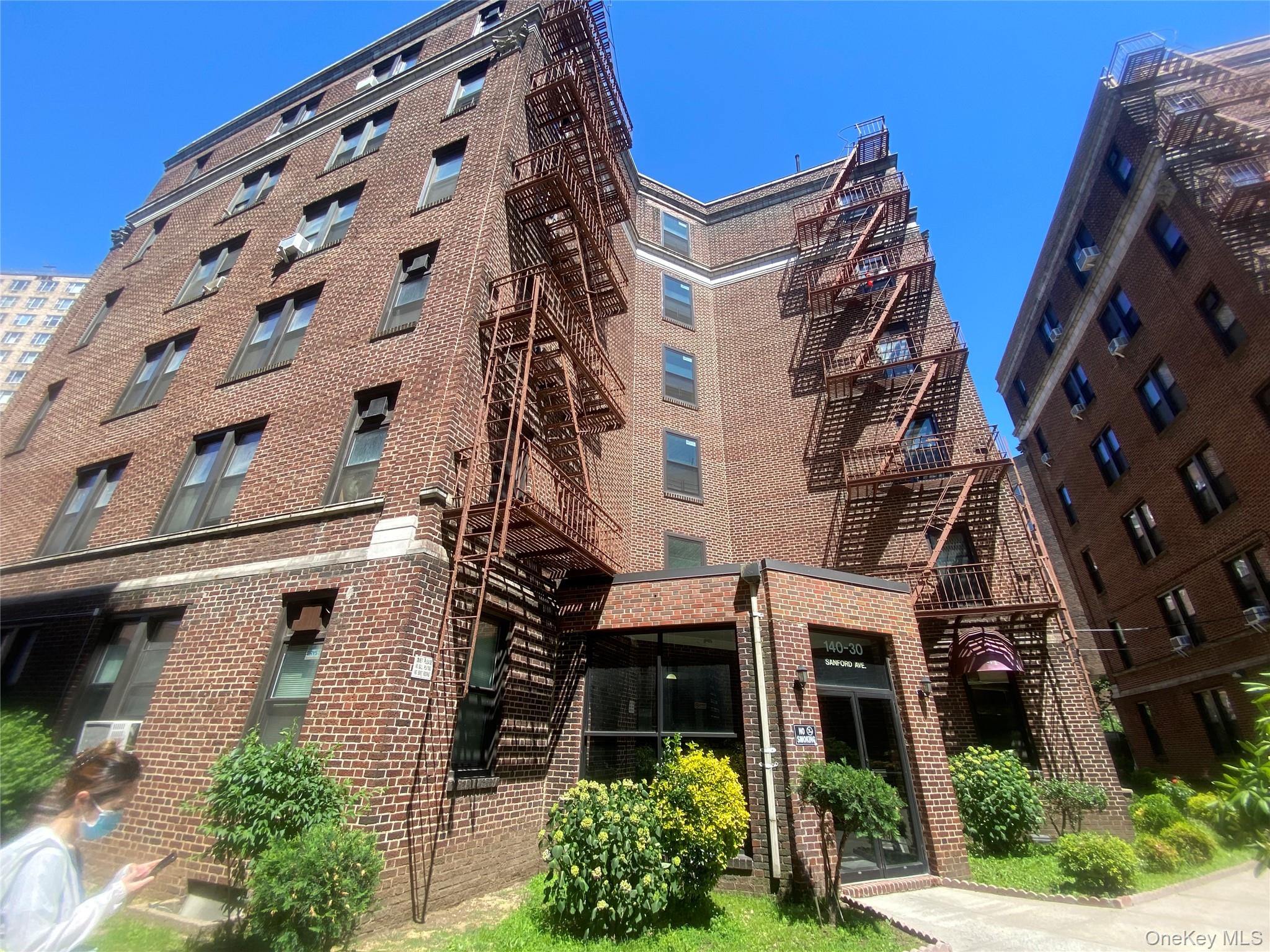 140-30 Sanford Avenue 5a — photo