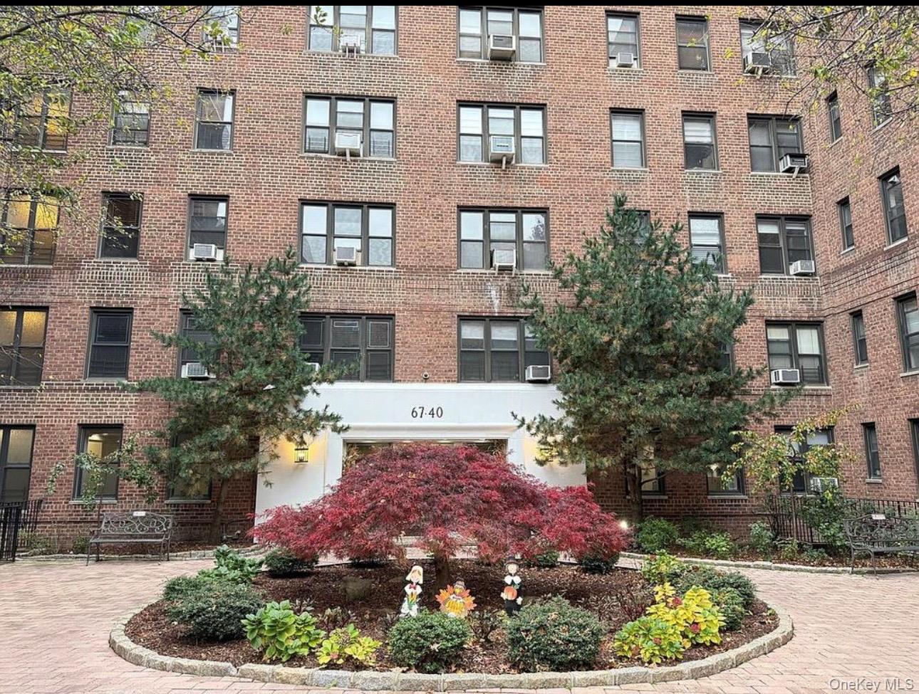 67-40 Yellowstone Boulevard 6L — photo