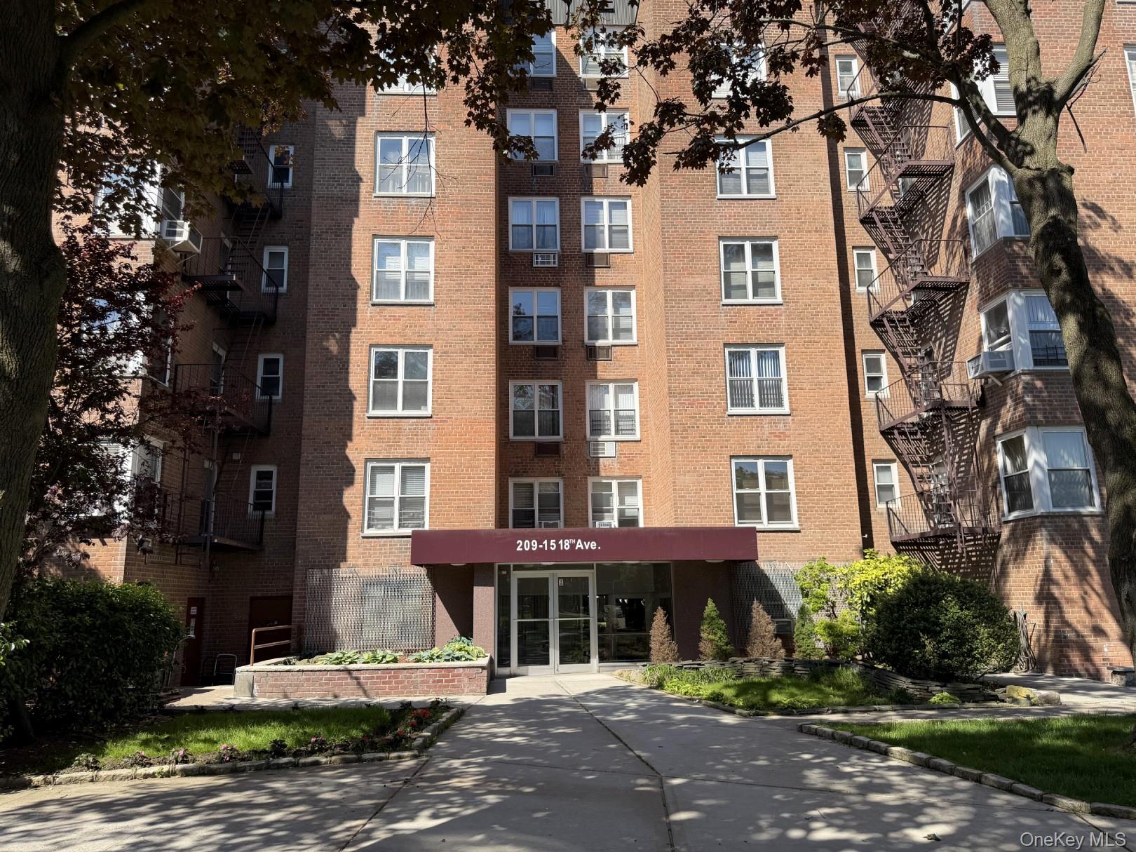 209-15 18th Avenue 4K — photo