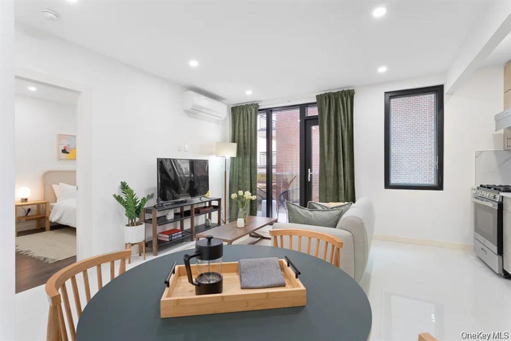 124-28 Queens Boulevard 9B — photo