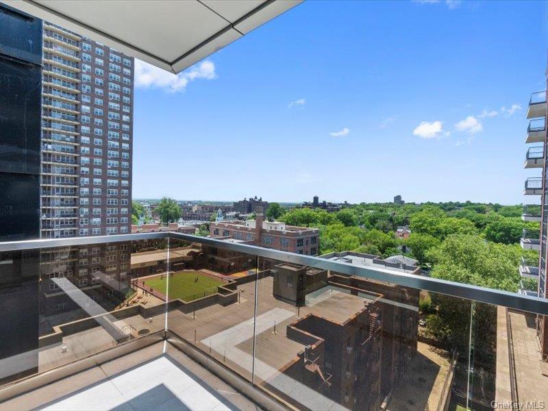 124-28 Queens Boulevard 8a — photo