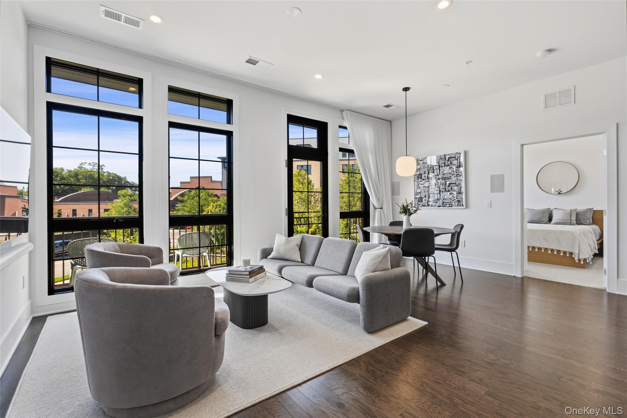 100 Legend Drive 206 — photo