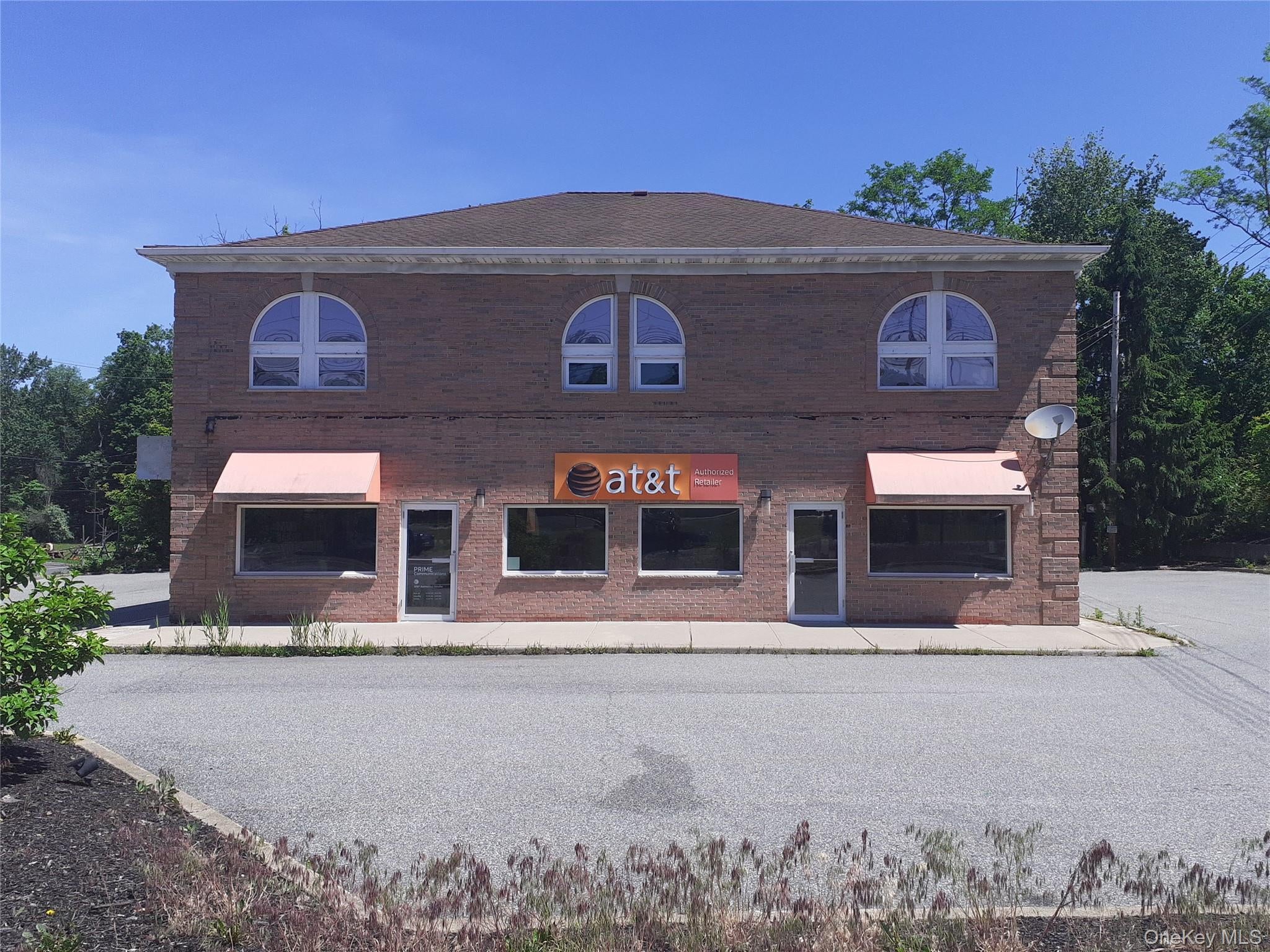 520 Route 17M — photo