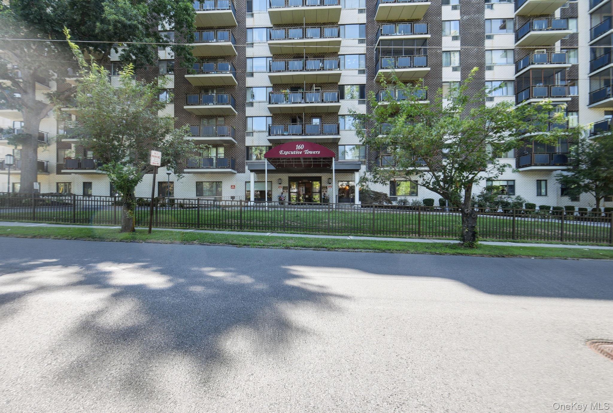 160 Academy Street 3P — photo