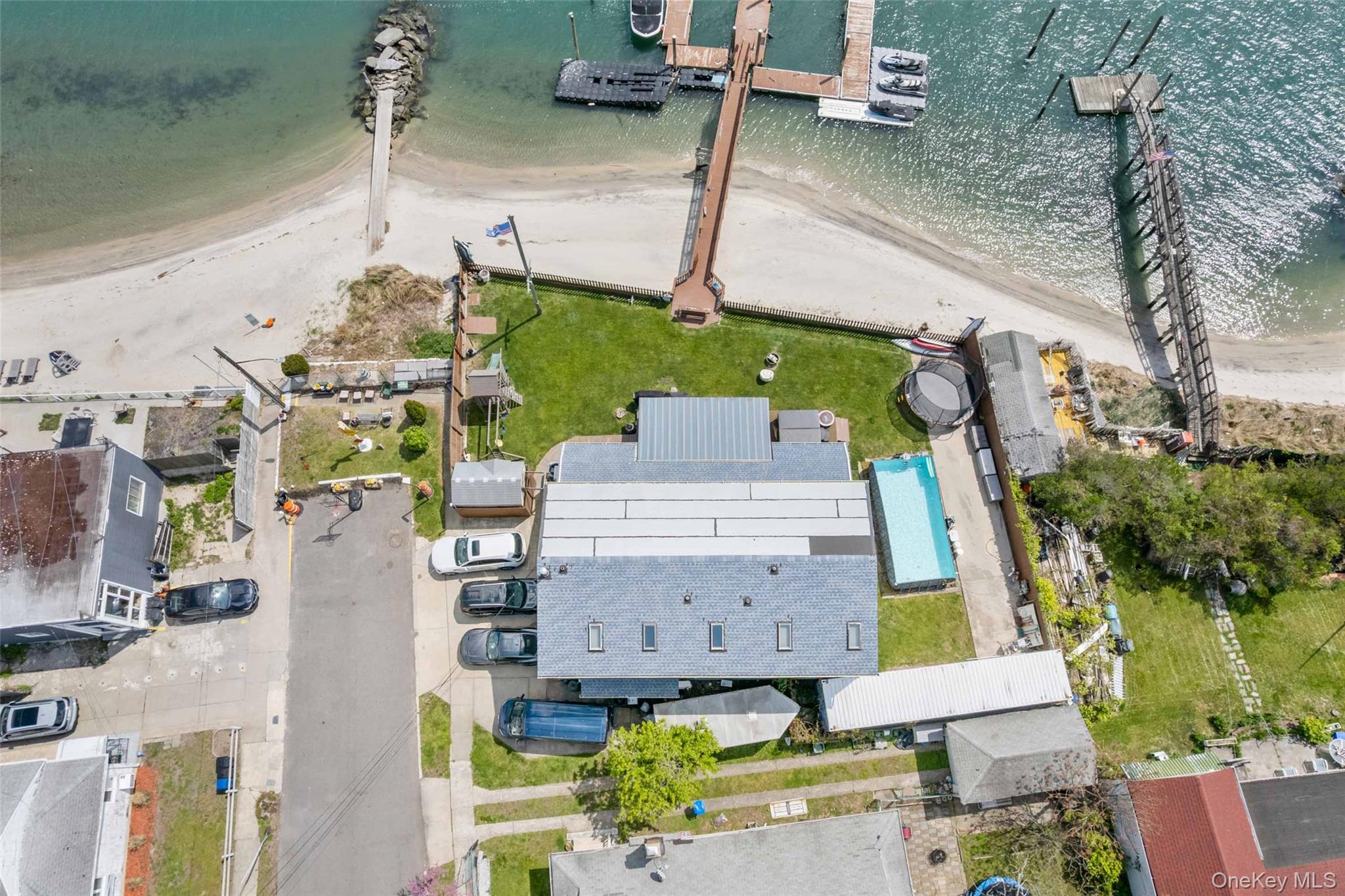 125 Beach 3rd Street — photo