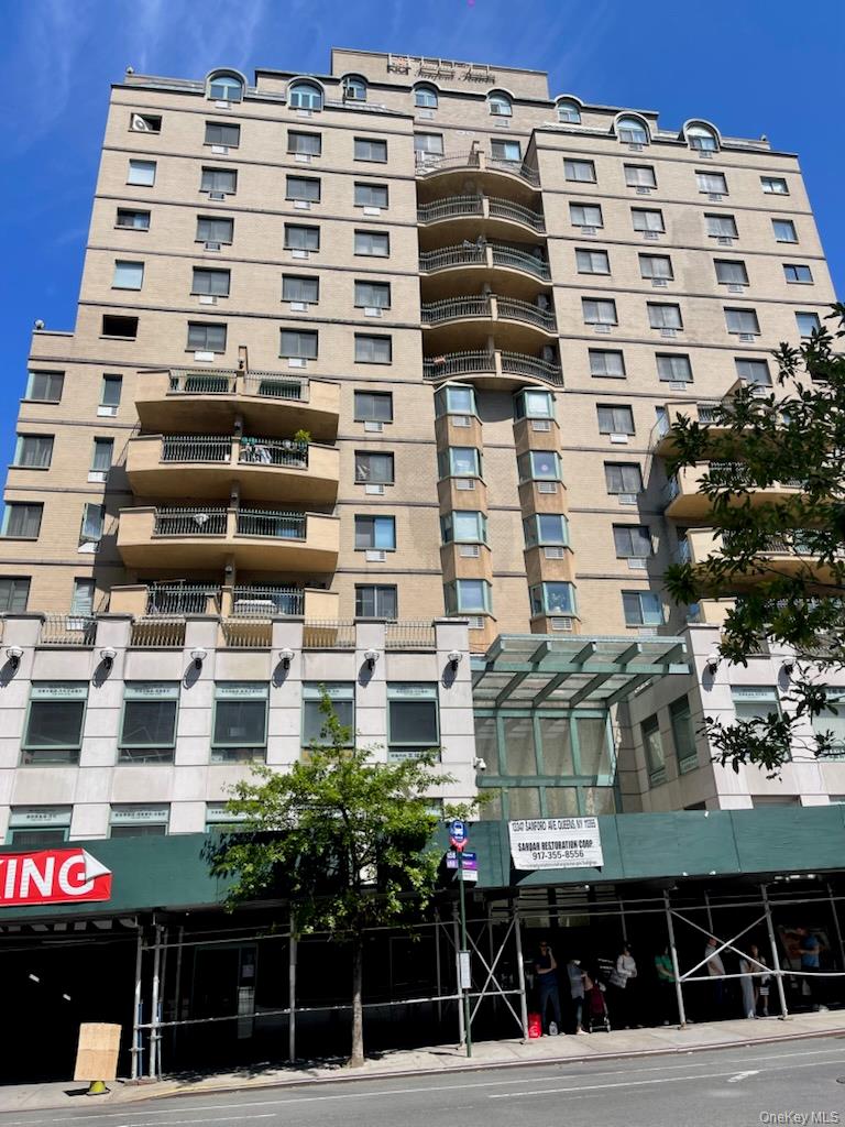 133-47 Sanford Avenue 11a — photo