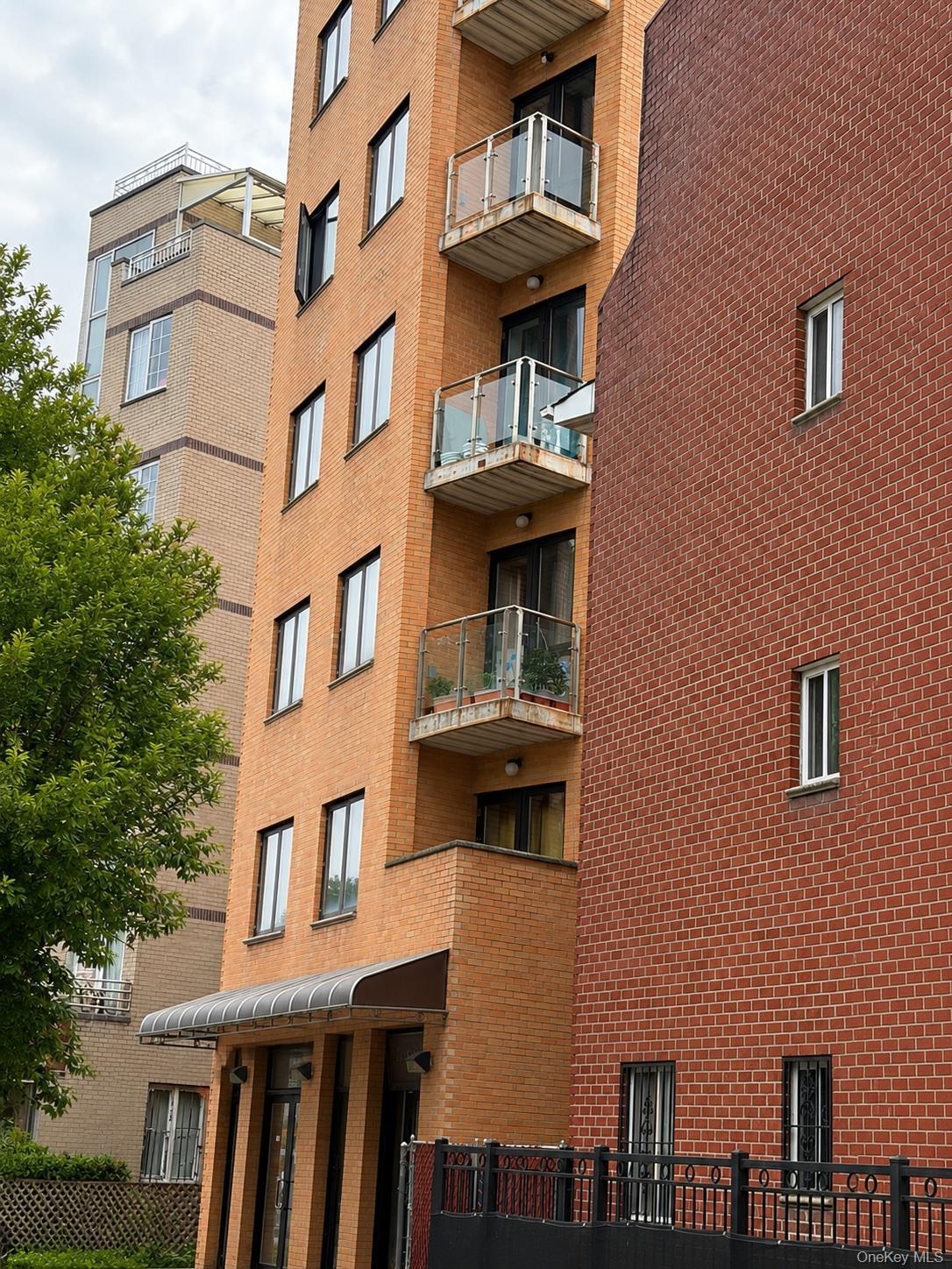 31-12 Union Street 6a — photo