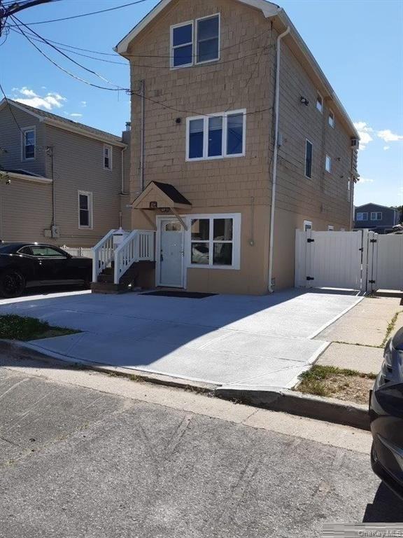 254 Arthur Street — photo