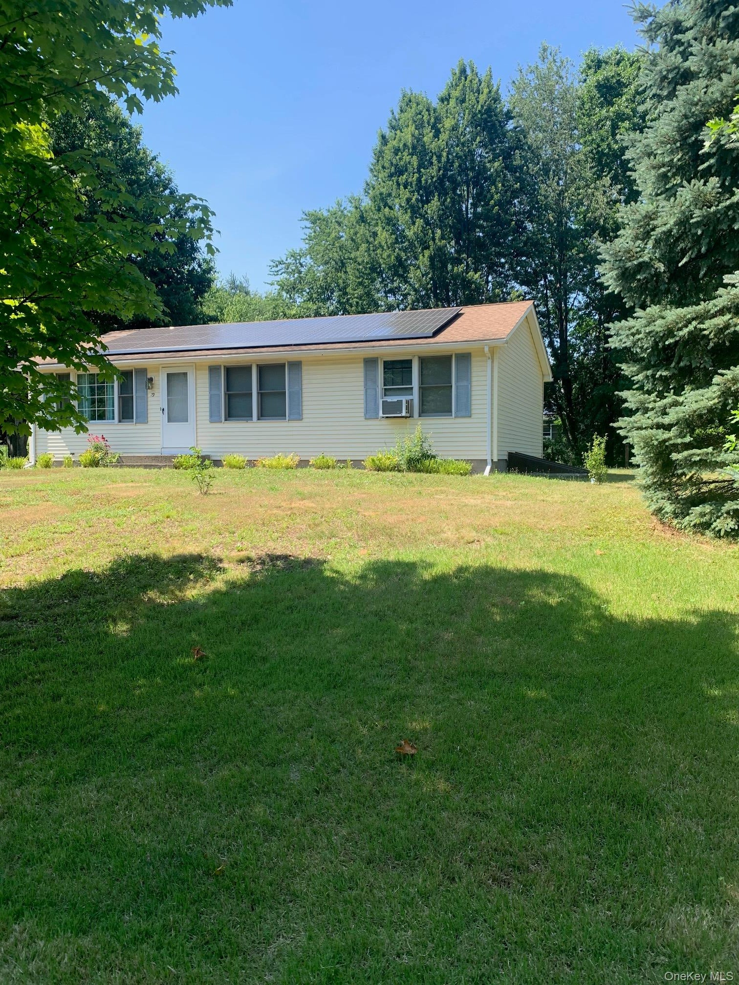 79 Cambridge Drive — photo