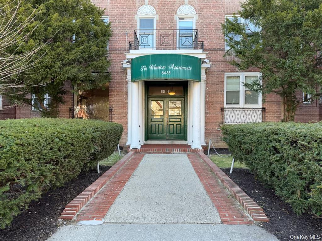 84-55 Daniels Street 5C — photo