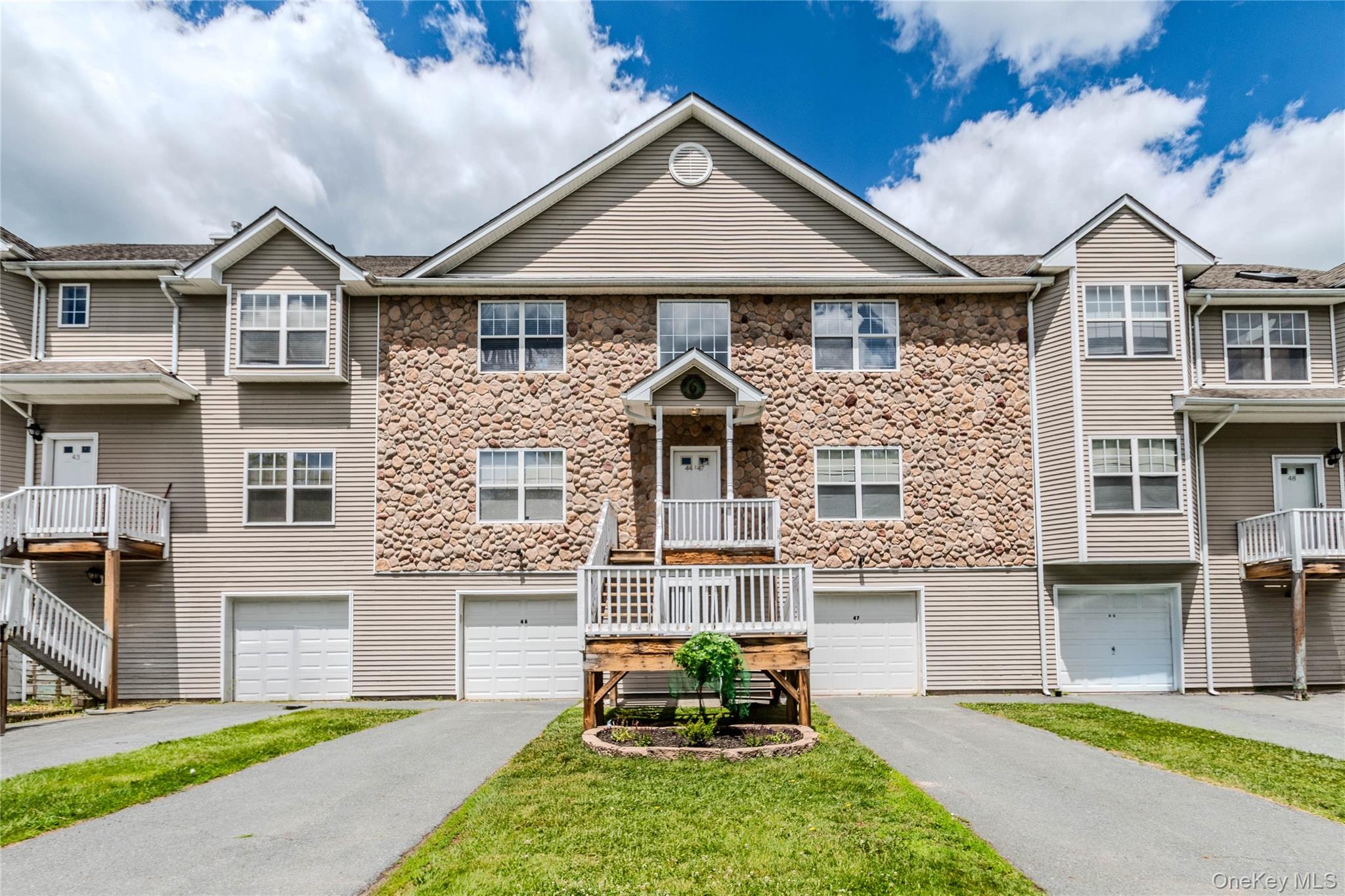 6 Danica Way 7-47 — photo