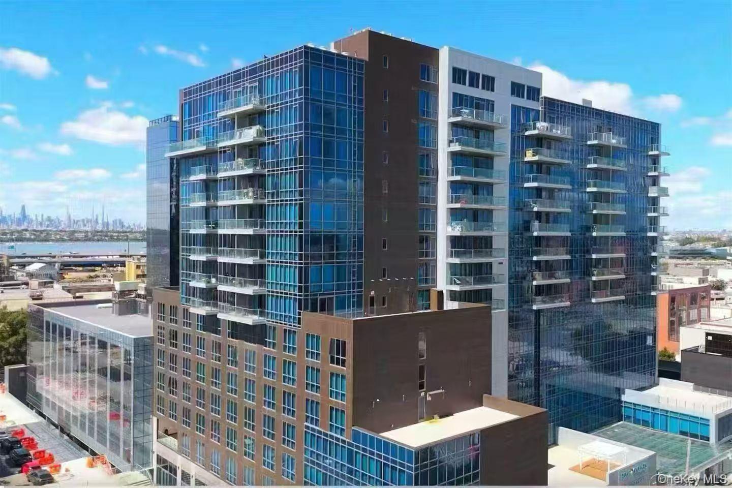 13437 35th Avenue 11K — photo
