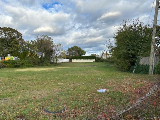 350 Commack Road — photo
