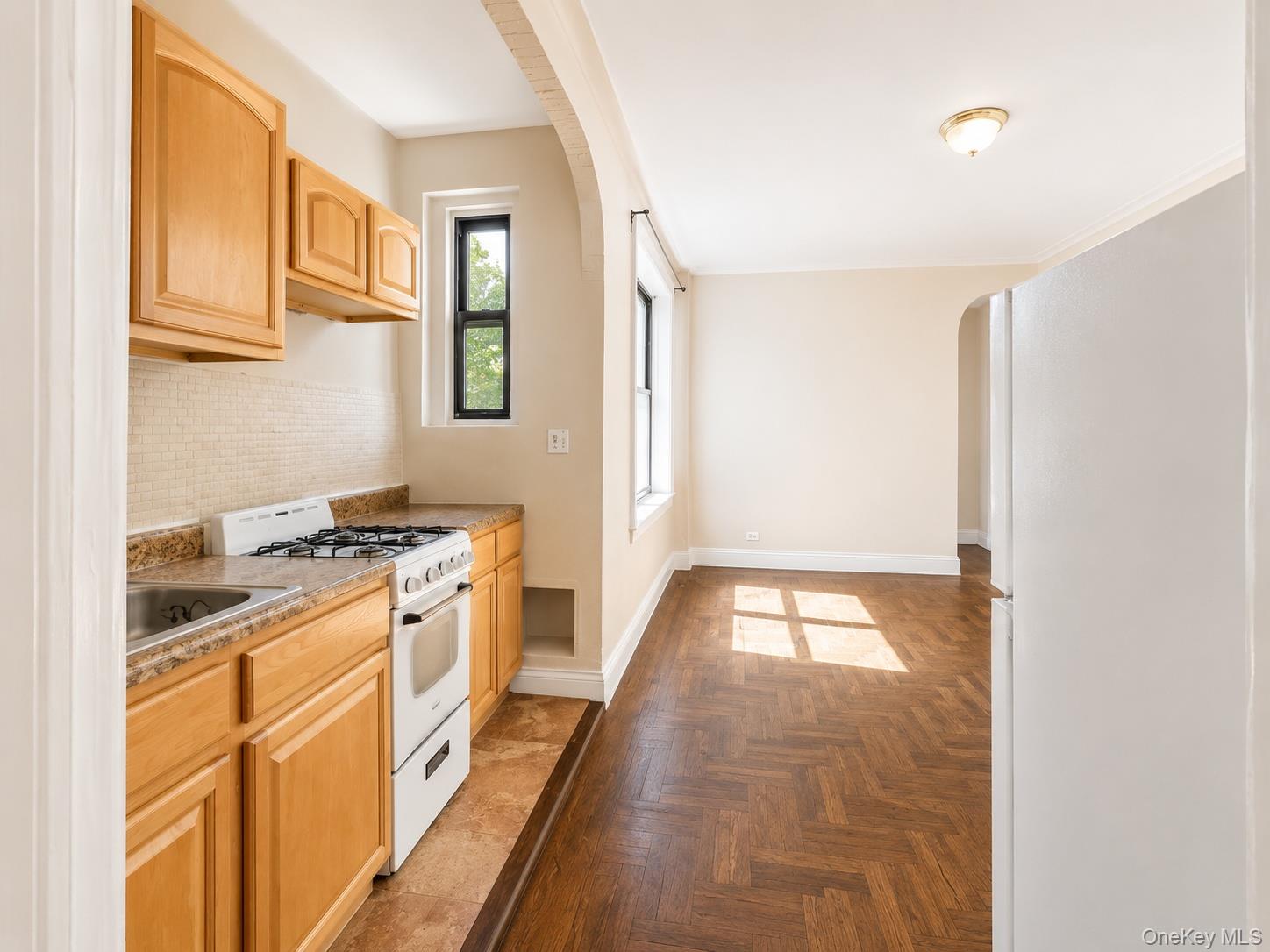 700 Oakland Place 5B — photo