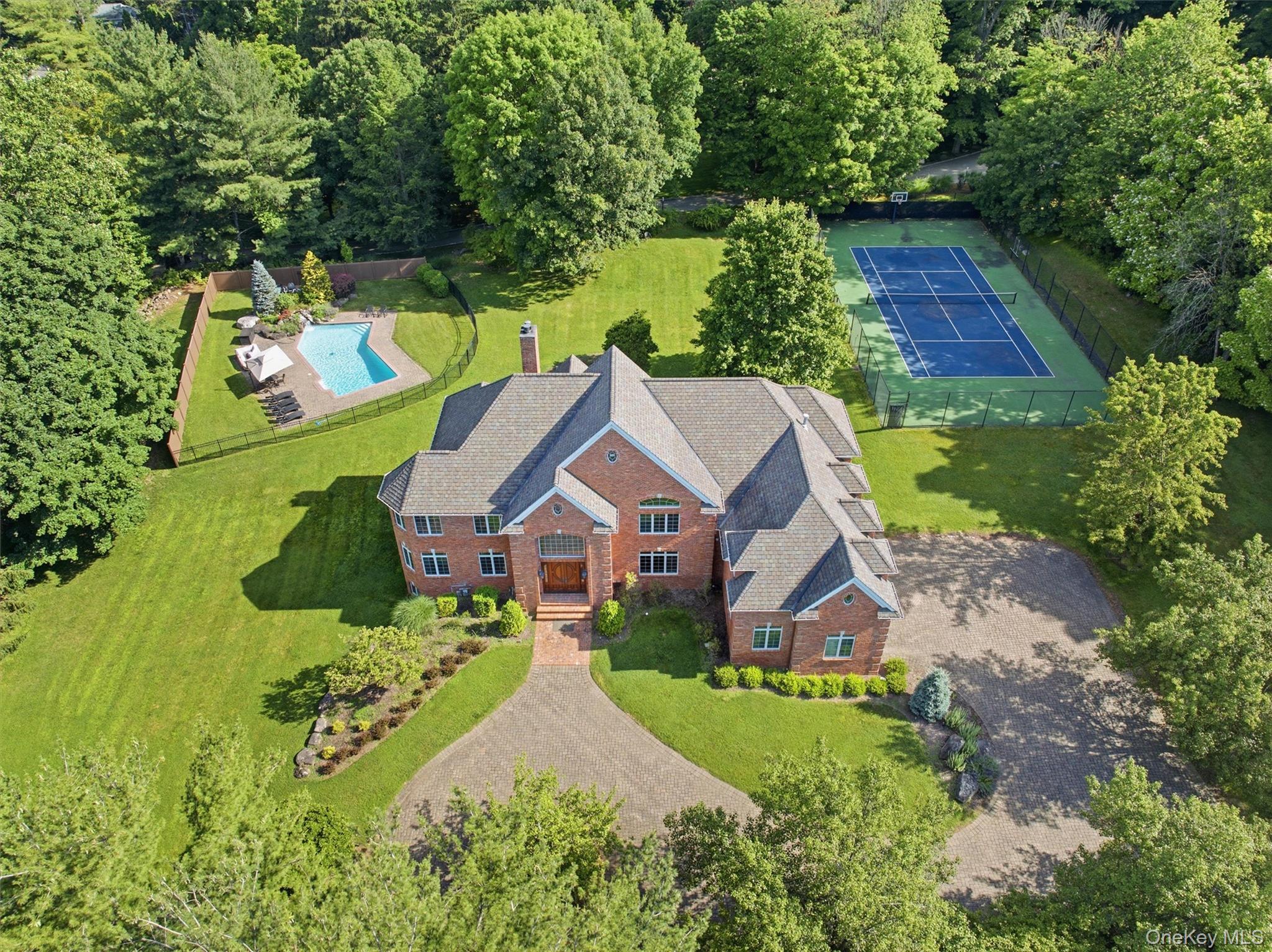 637 S Mountain Road — photo
