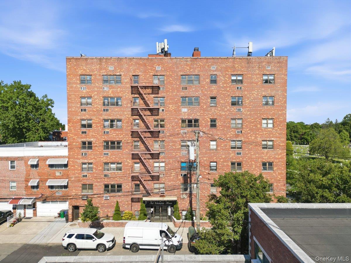 4200 Herkimer Place 4F — photo