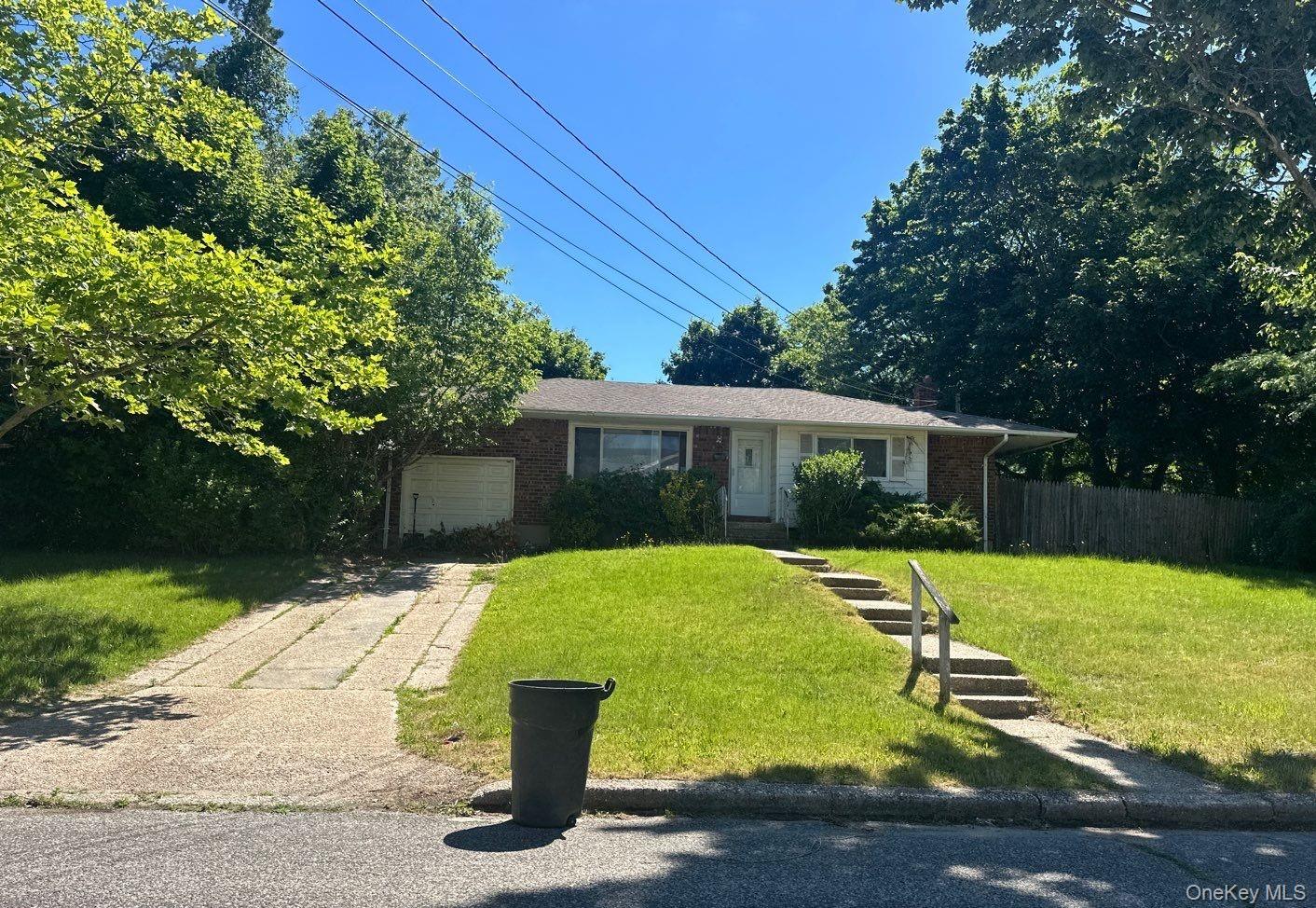 1533 Agate Street — photo