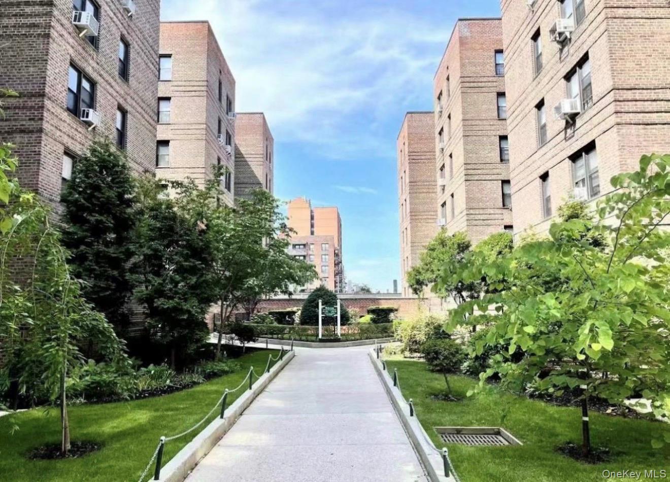 43-40 Union Street 2D — photo