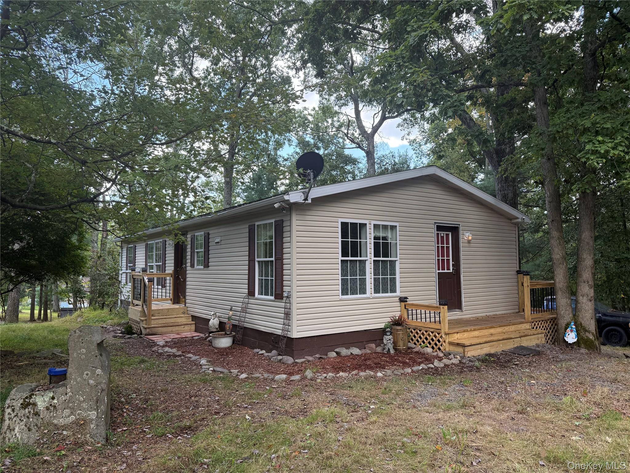 35 Oneida Trail — photo