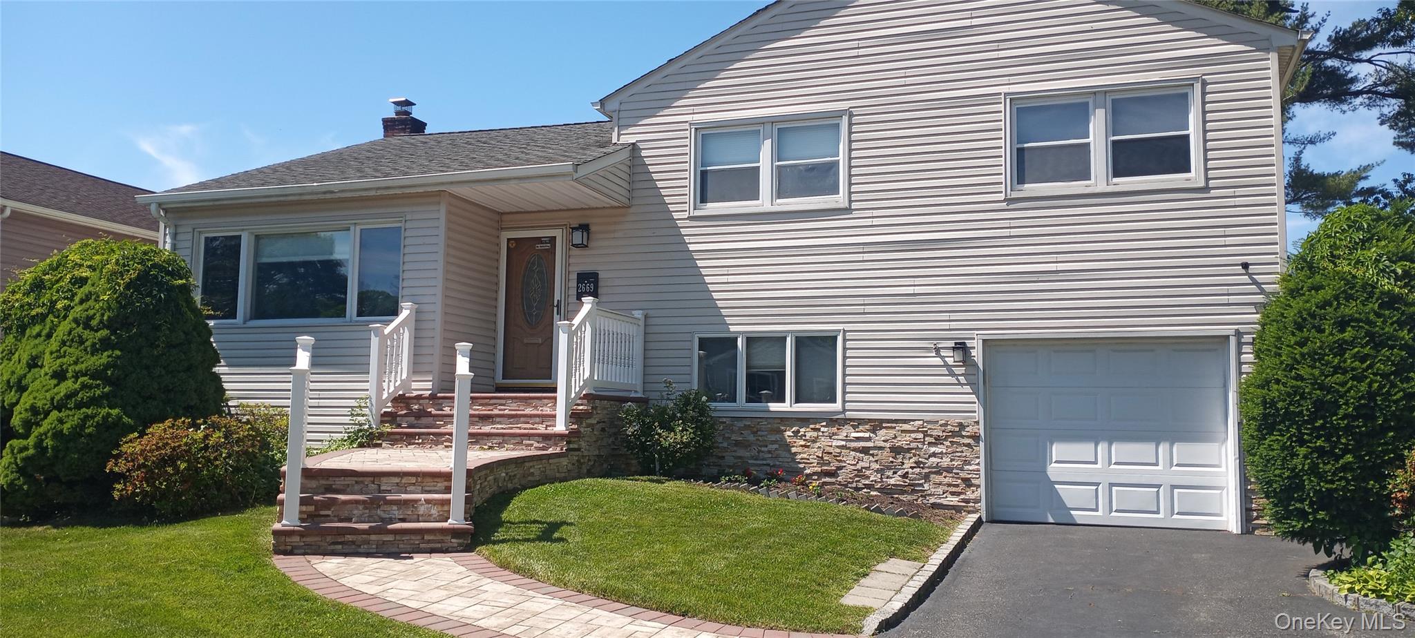 2669 Grayson Drive — photo