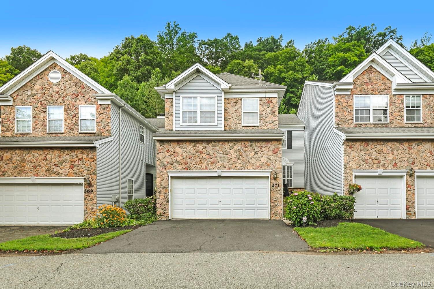 271 Woodlands Drive — photo