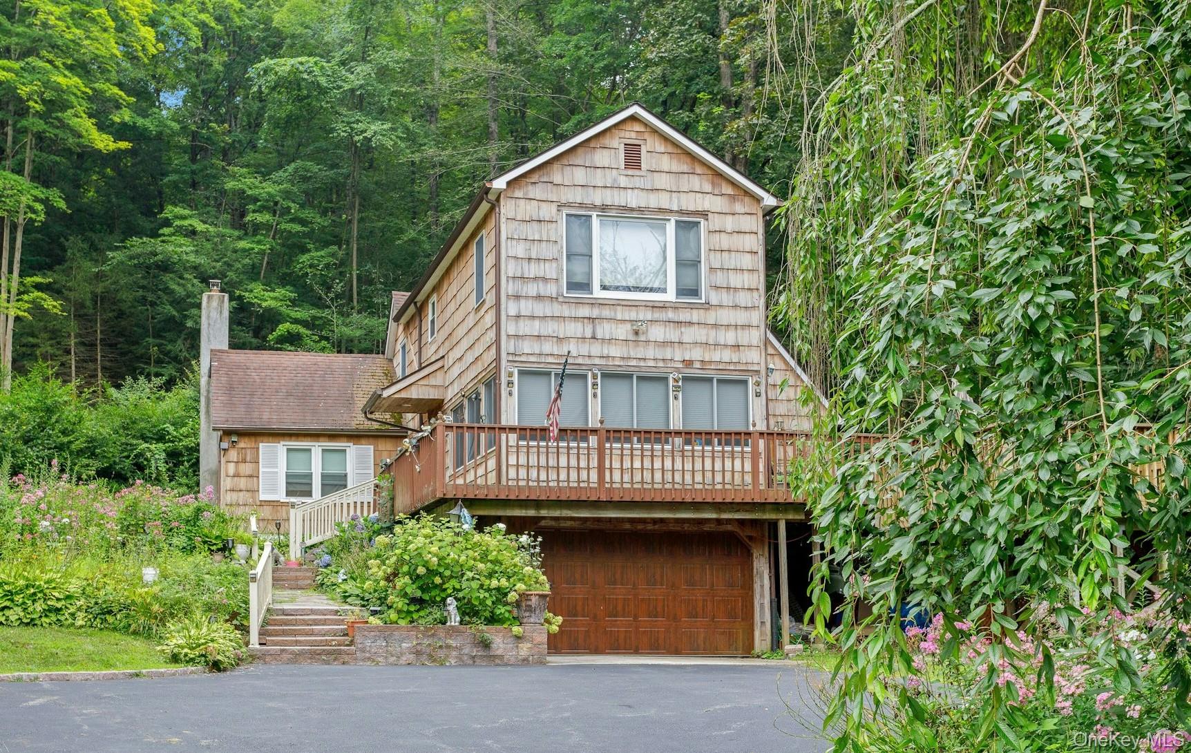 934 Peekskill Hollow Road — photo