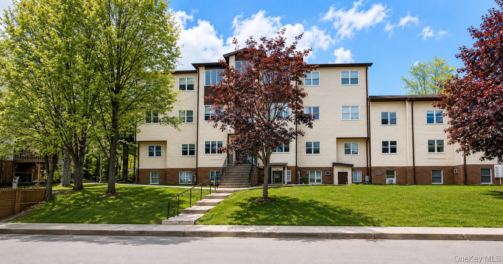 7 Stropkov Court 104 — photo