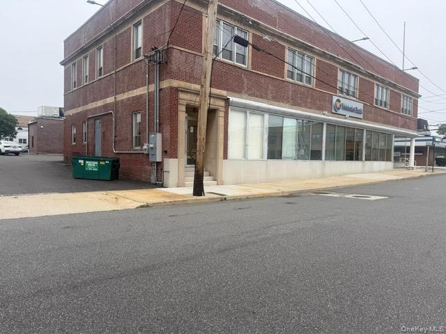 120 S Franklin Avenue — photo