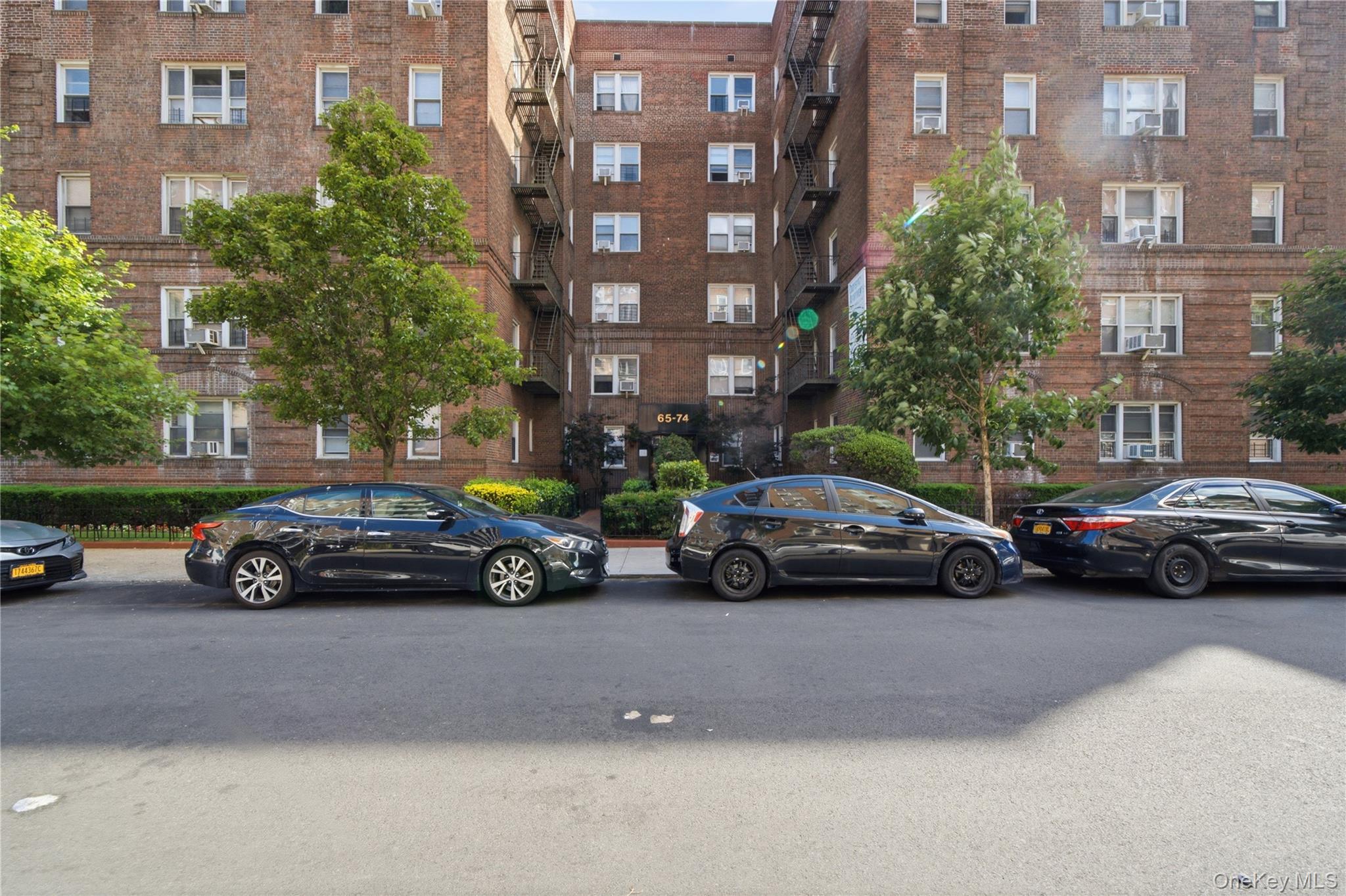 65-74 Saunders Street 3H — photo