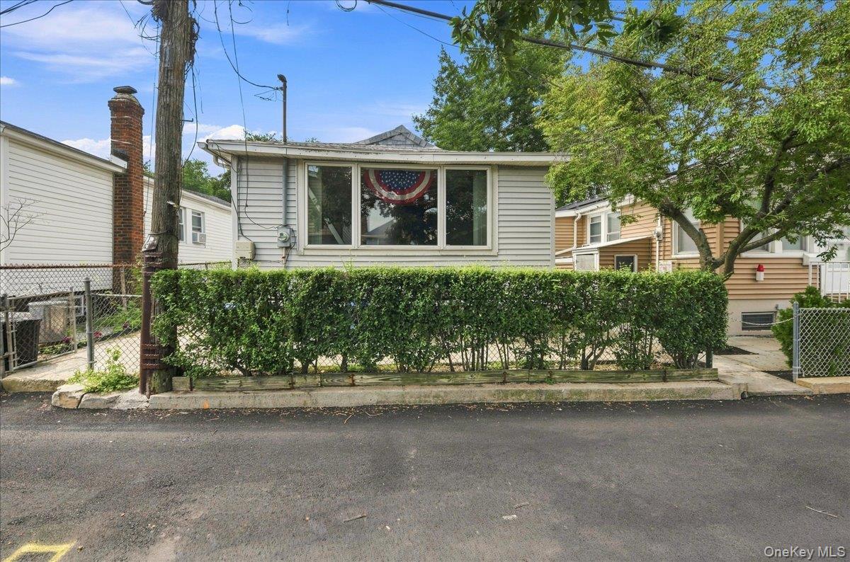24 a Edgewater Park 24a — photo