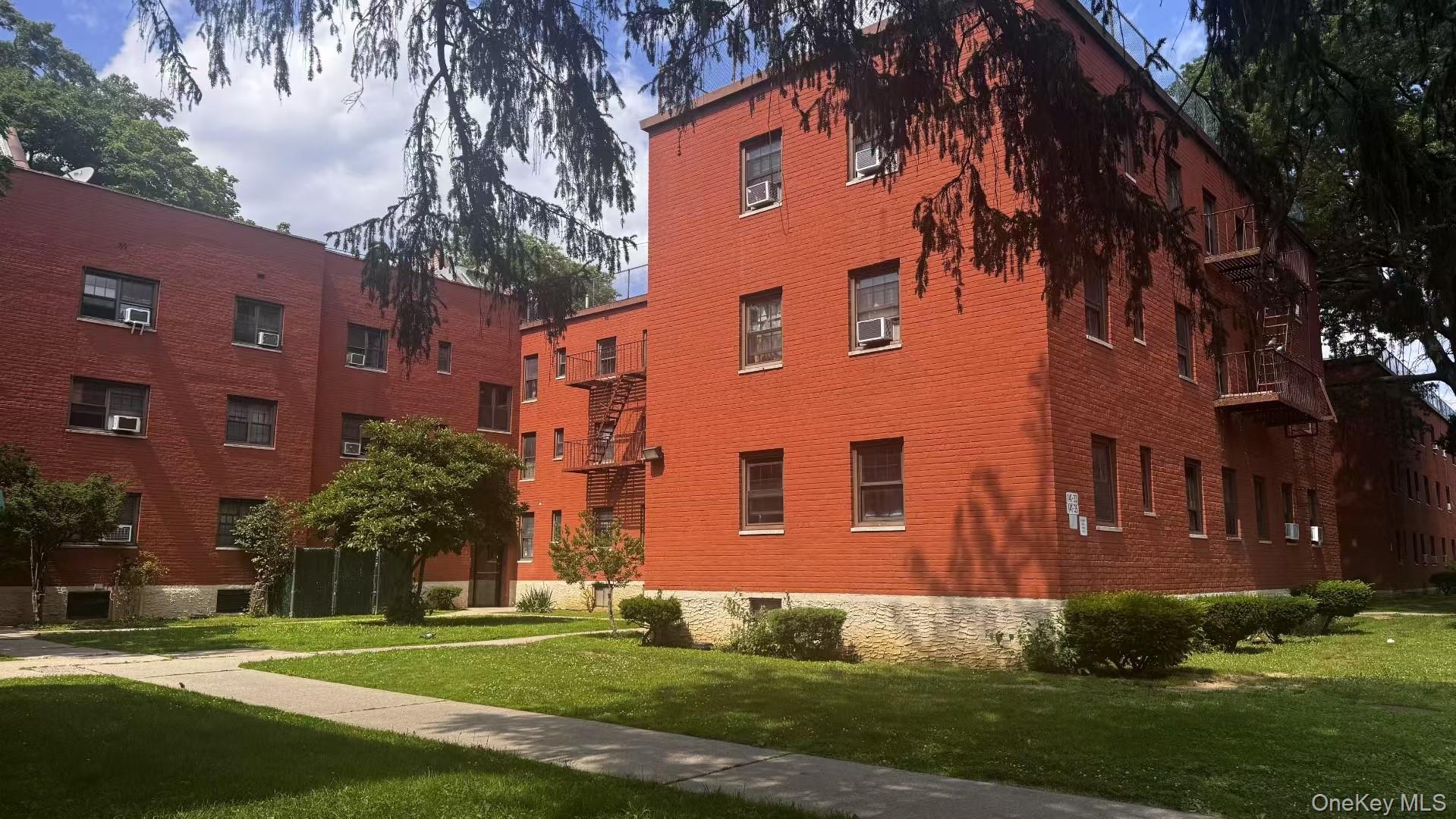 141-33 78th Ave 2B — photo