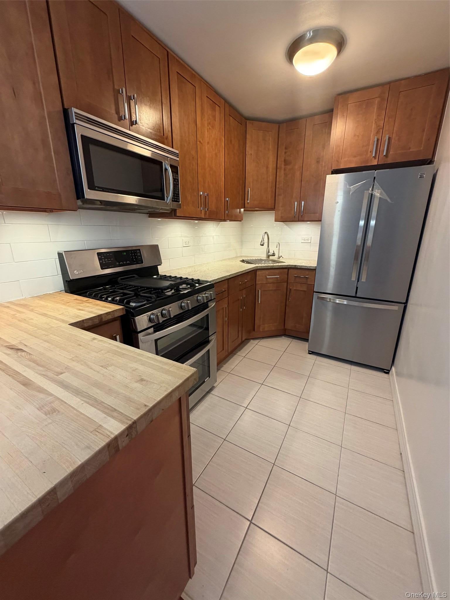 3636 Fieldston Road 3L — photo