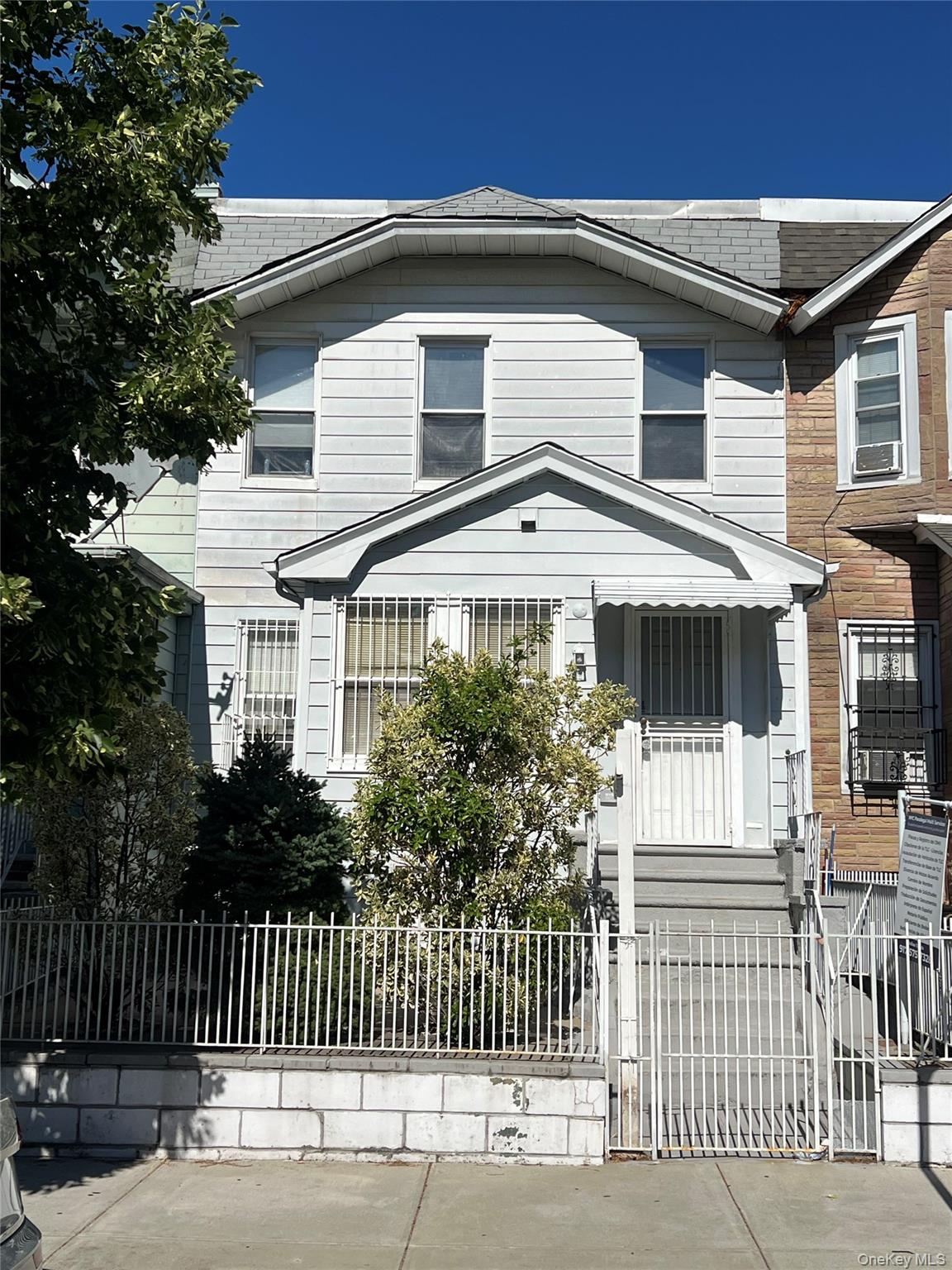 3105 93rd Street — photo