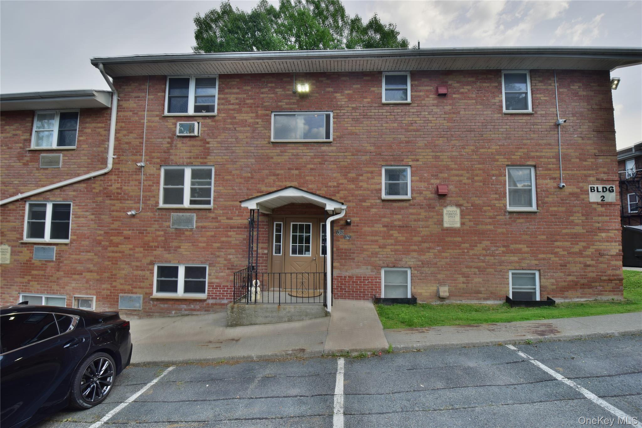 51 Leroy Place — photo