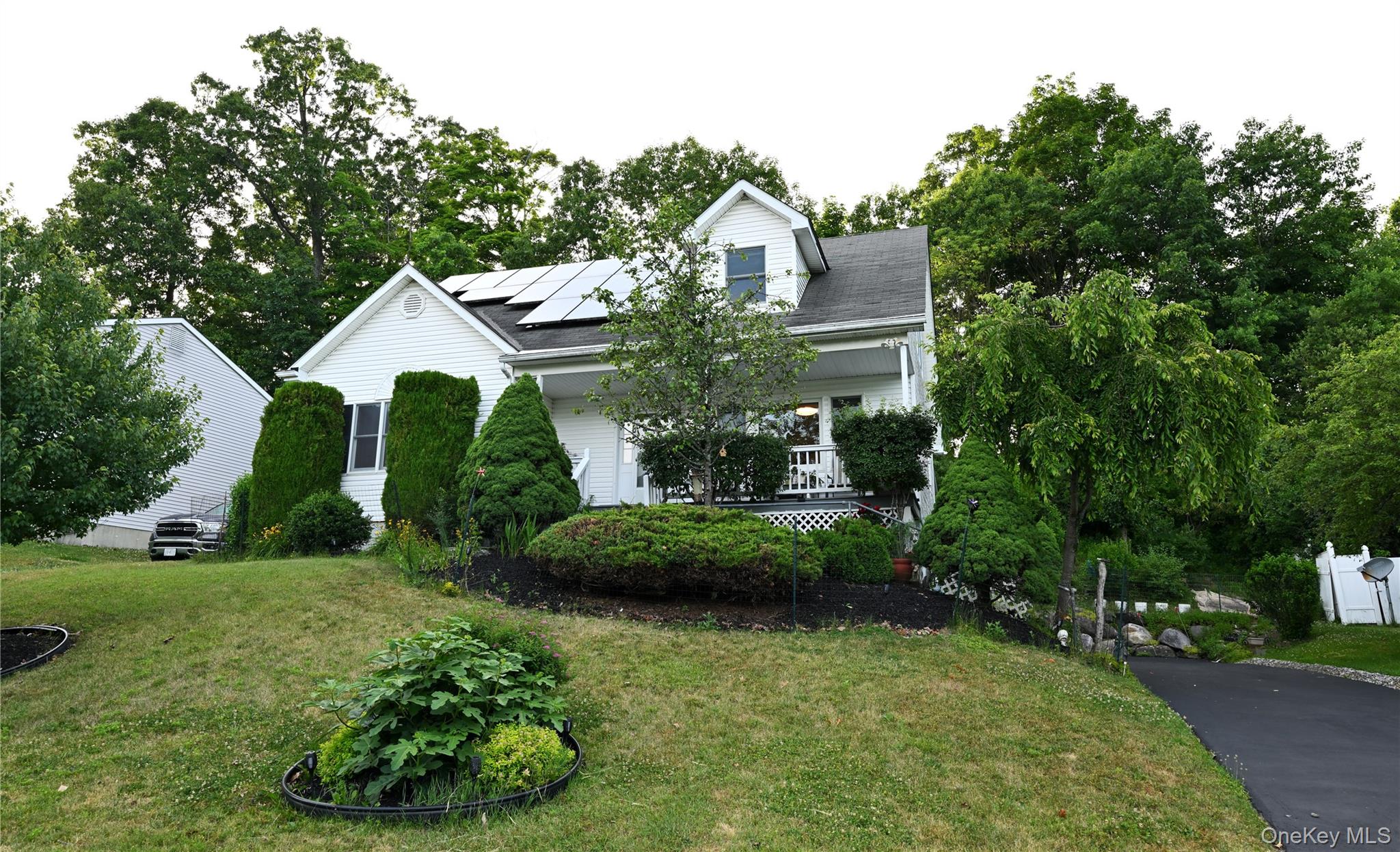 12 Walnut Lane — photo
