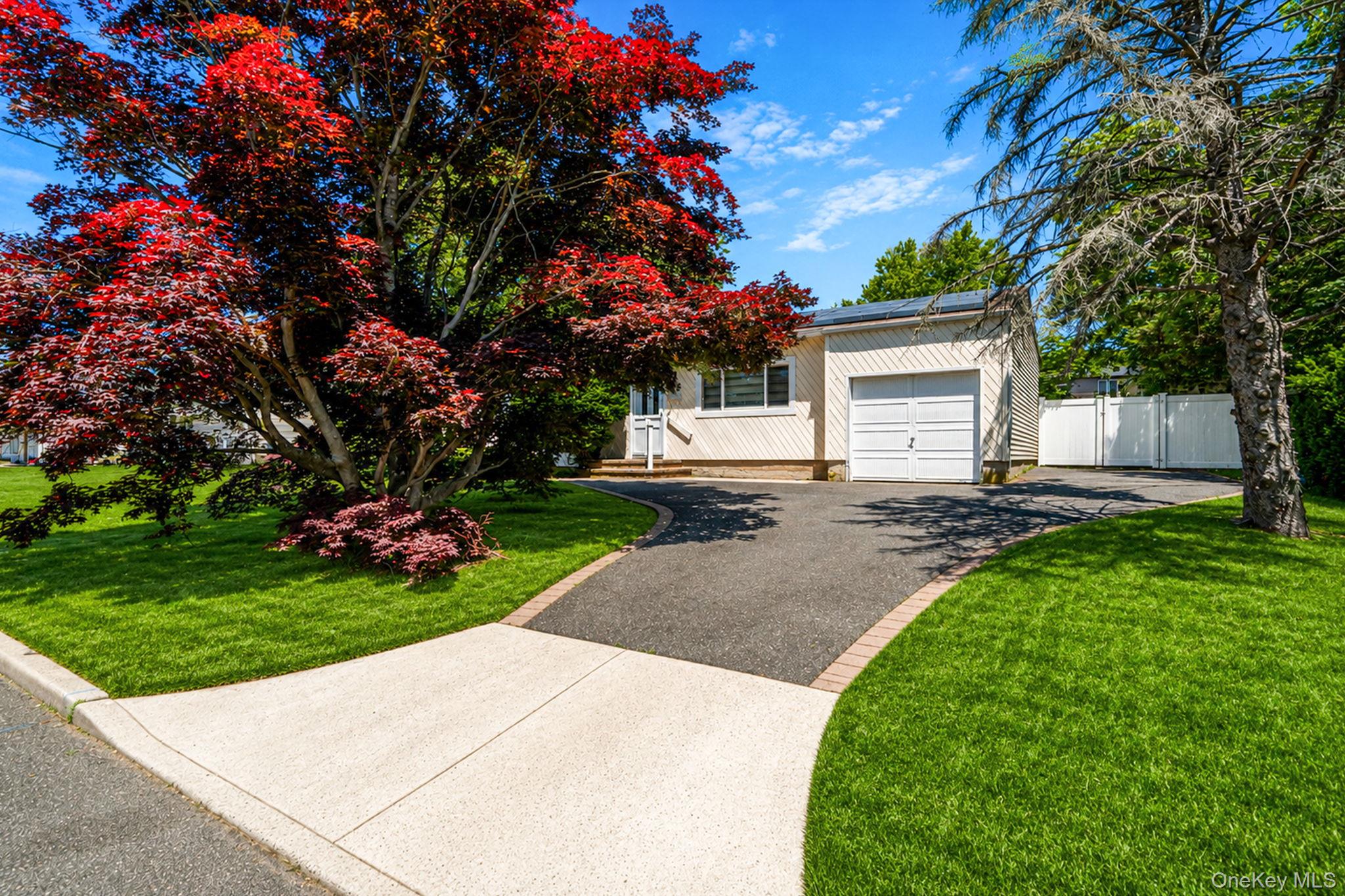 15 Edwin Avenue — photo