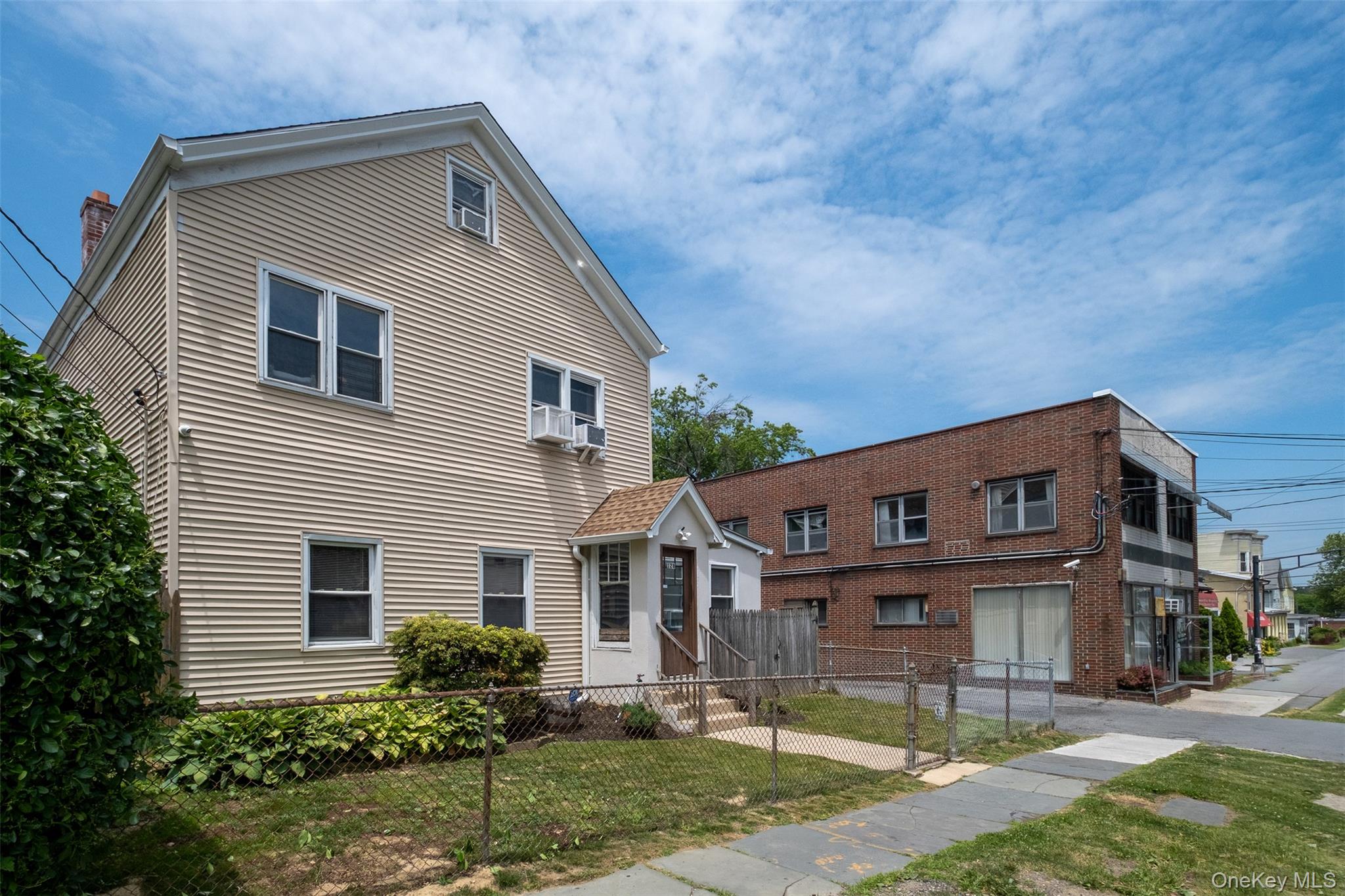 124-128 W Lincoln Avenue — photo