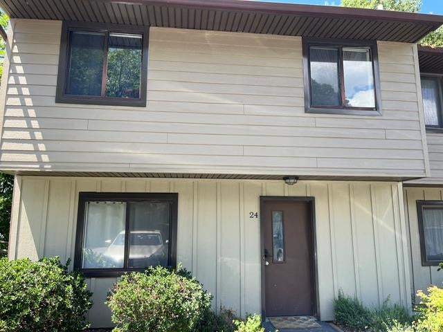 24 Hudson Heights Drive — photo