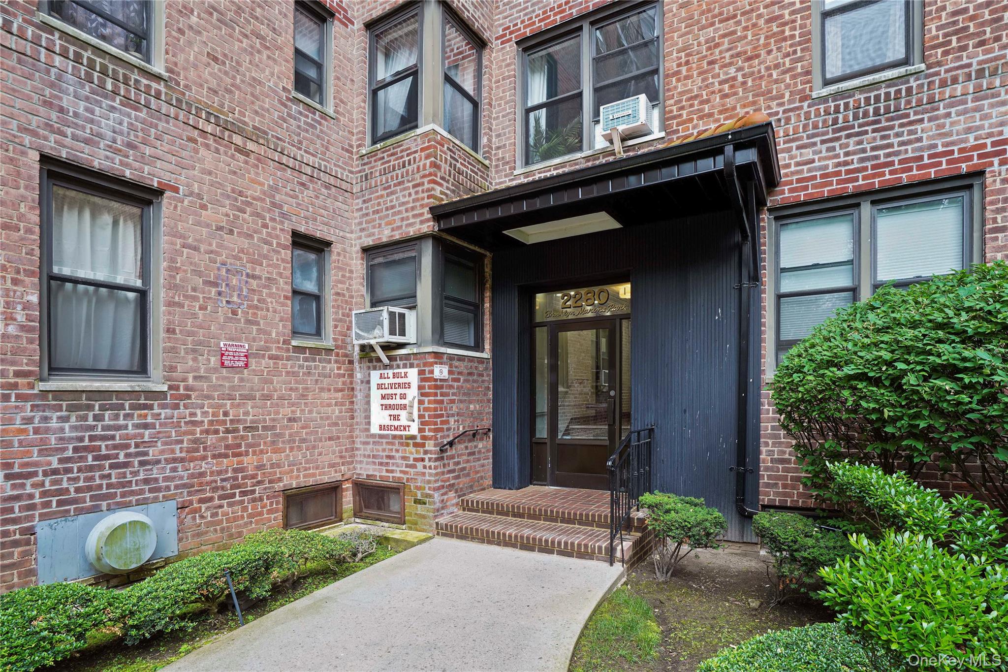 2280 Burnett Street 3C — photo