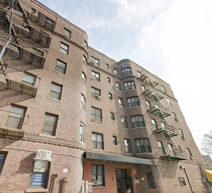 83-06 Vietor Avenue 3B — photo
