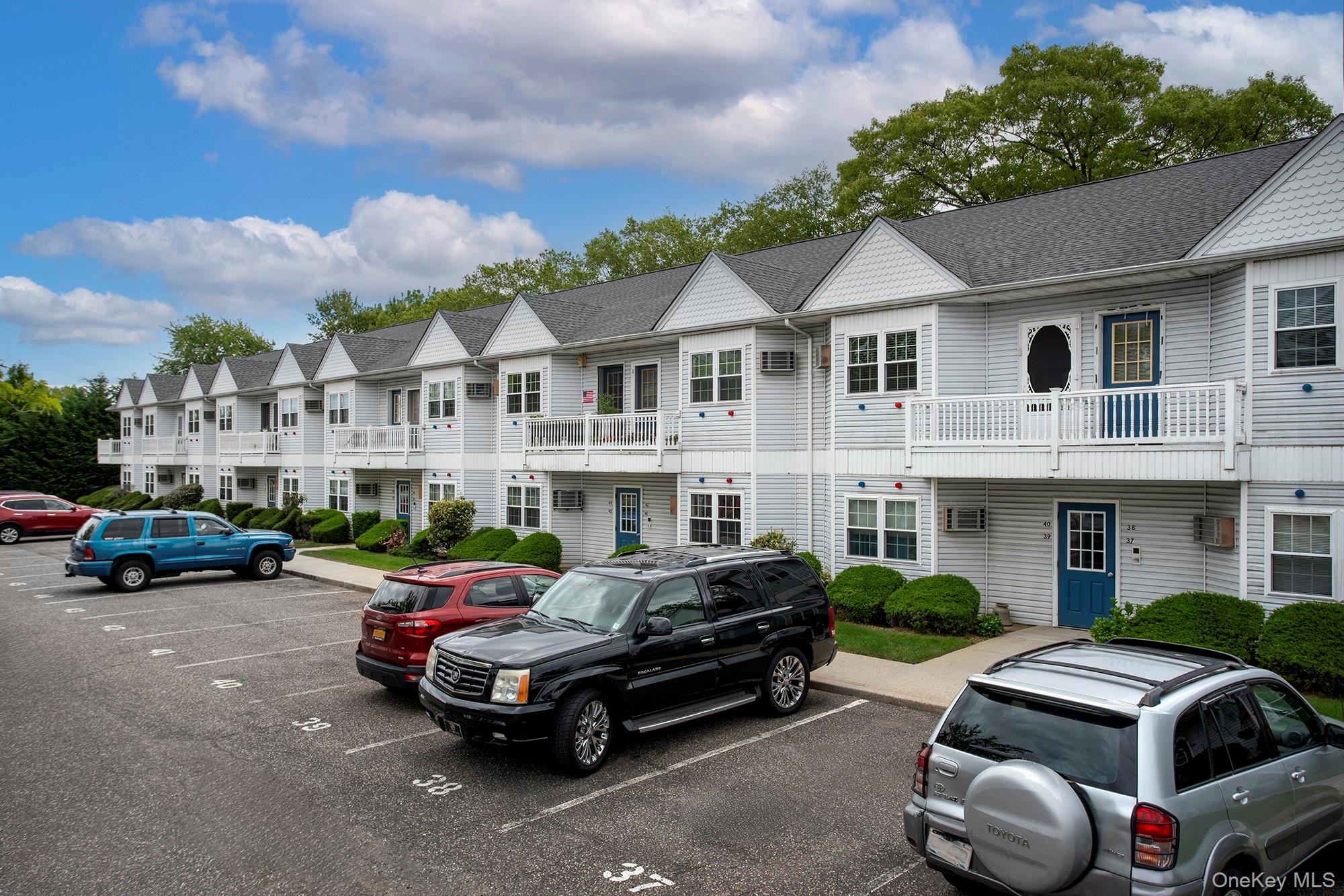 30 Bay Point Court 52 — photo