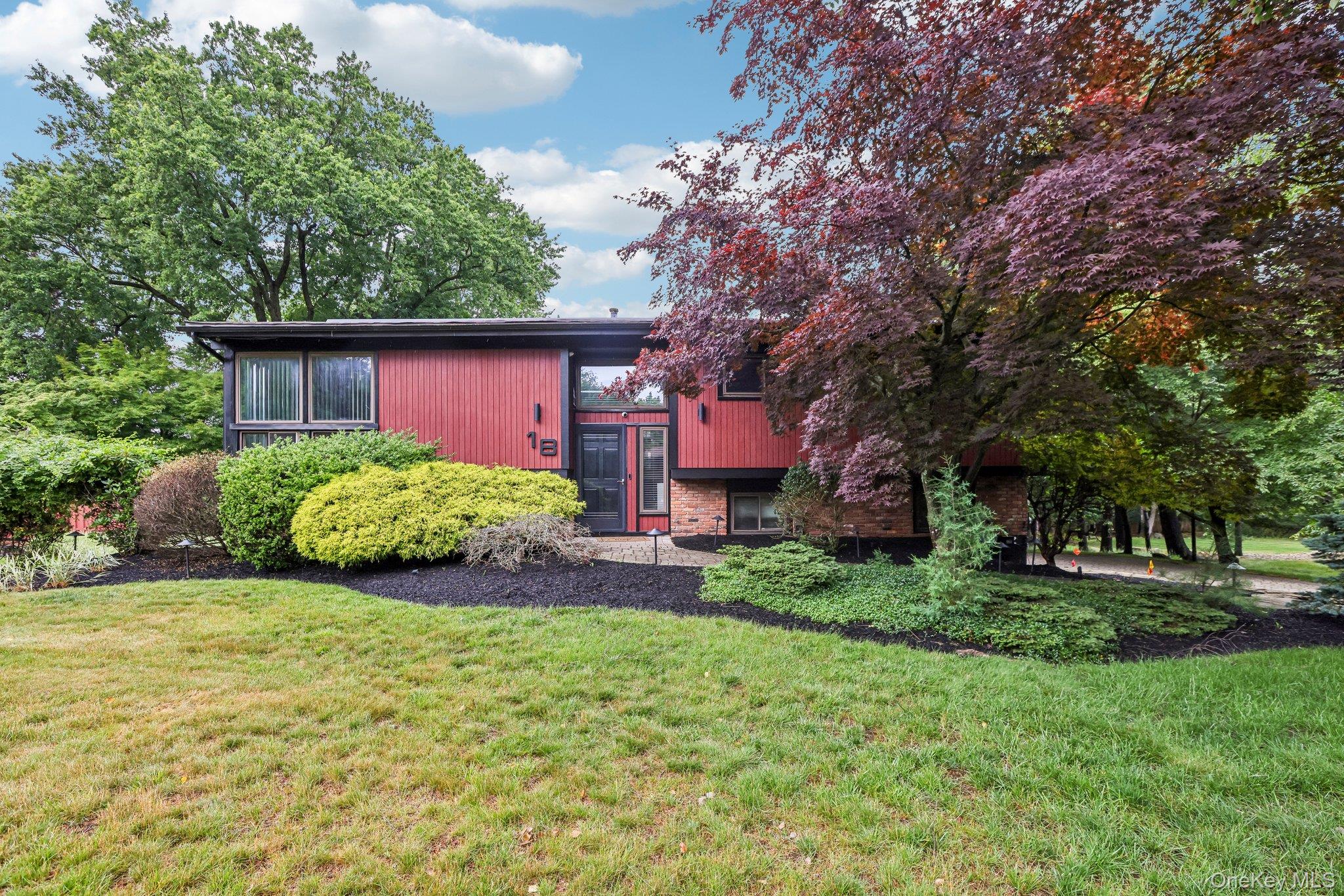 18 Pippen Place — photo